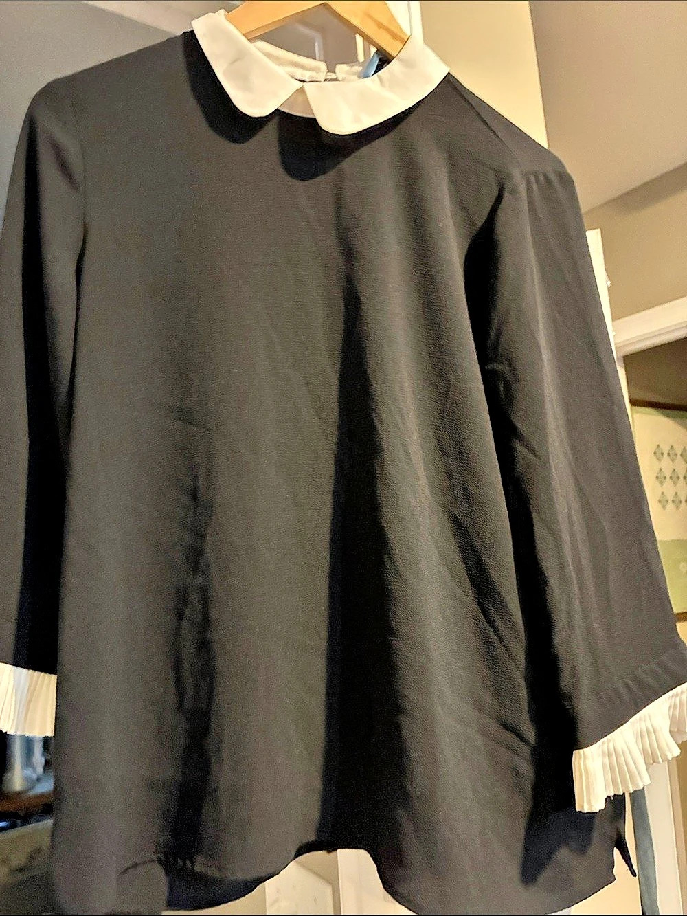 CeCe Black Blouse with White Contrast Collar and Pleated Sleeve Trim Black &